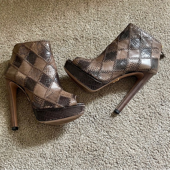 Prada platform ankle boot - Picture 1 of 11
